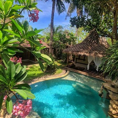 Villa Bhuvana With Private Swimming Pool Gili Trawangan Extérieur photo