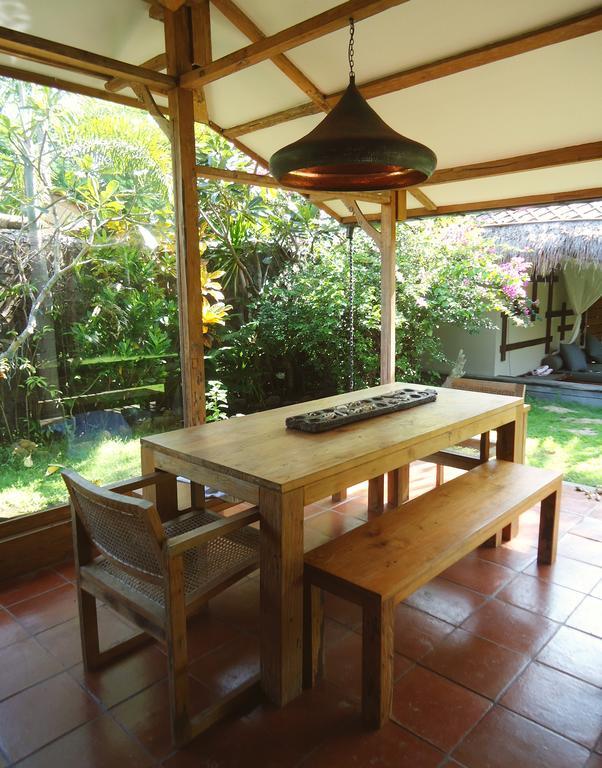 Villa Bhuvana With Private Swimming Pool Gili Trawangan Extérieur photo