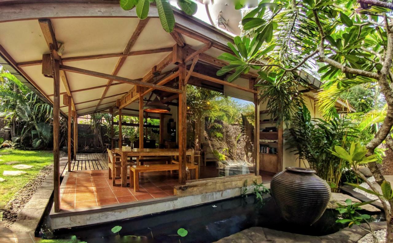 Villa Bhuvana With Private Swimming Pool Gili Trawangan Extérieur photo