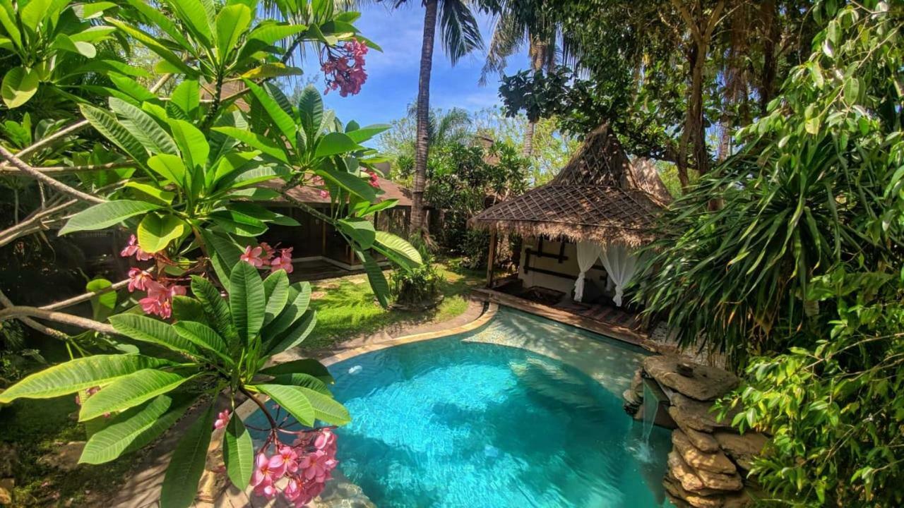 Villa Bhuvana With Private Swimming Pool Gili Trawangan Extérieur photo