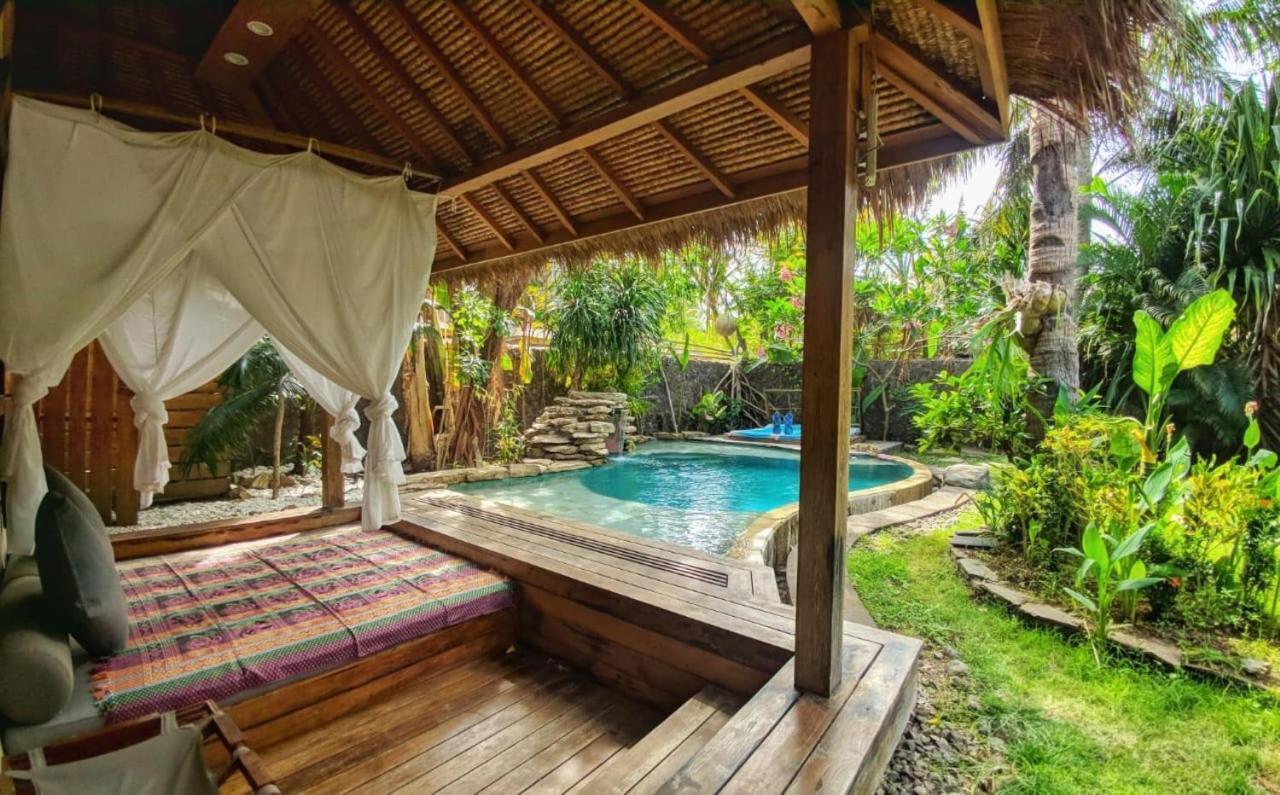 Villa Bhuvana With Private Swimming Pool Gili Trawangan Extérieur photo