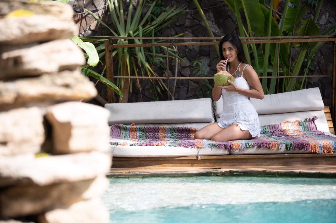 Villa Bhuvana With Private Swimming Pool Gili Trawangan Extérieur photo